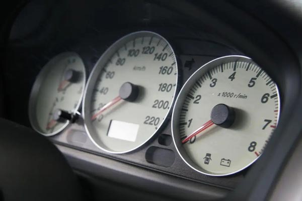 汽車標識logo都是如何進行打標的？答案是用激光打標機！(圖1)