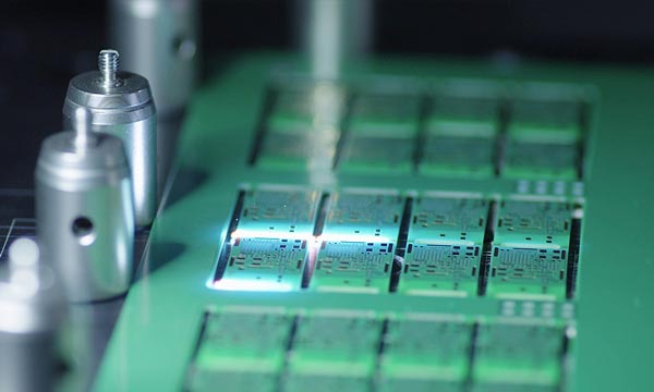 使用紫外激光切割機(jī)的功率真的越大越好嗎？(圖1)
