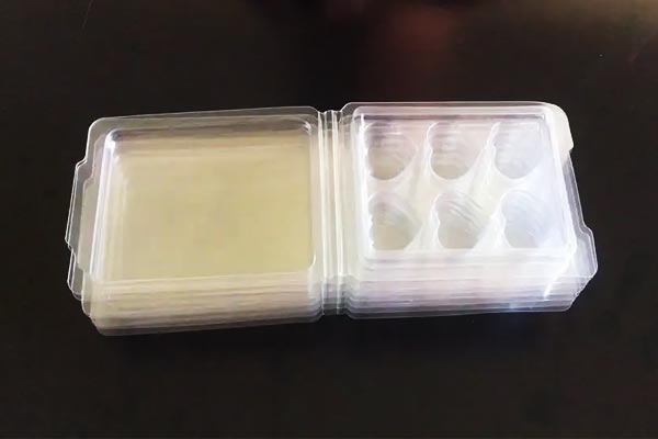 為什么兩塊不同顏色的塑料用激光無(wú)法焊接到一起？(圖1)